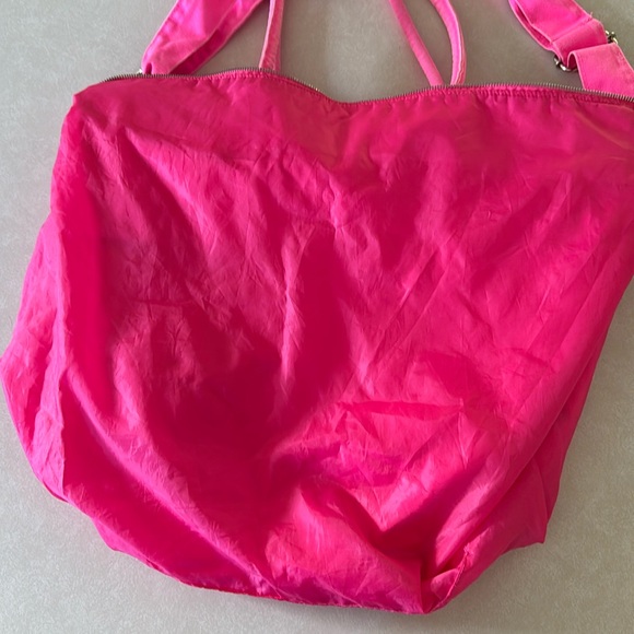 Victoria Secret Pink Bag with sipper 2 straps and crossbody - Picture 4 of 8